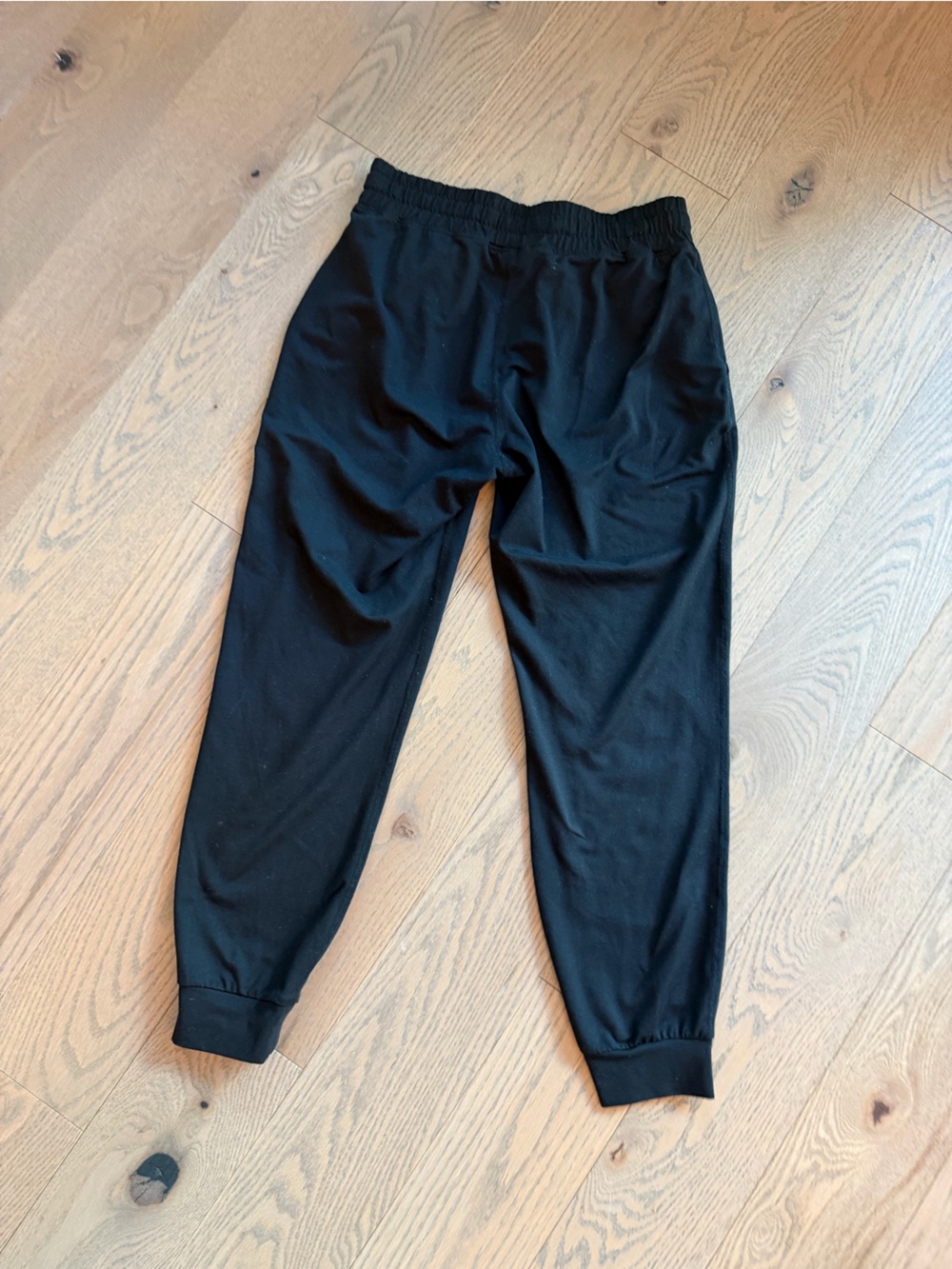 Vuori Black Joggers - Picture 4 of 4
